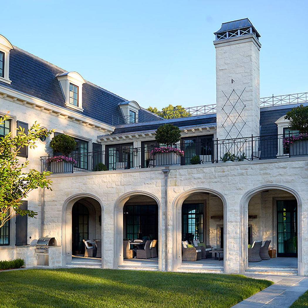 Private Courtyard Columns